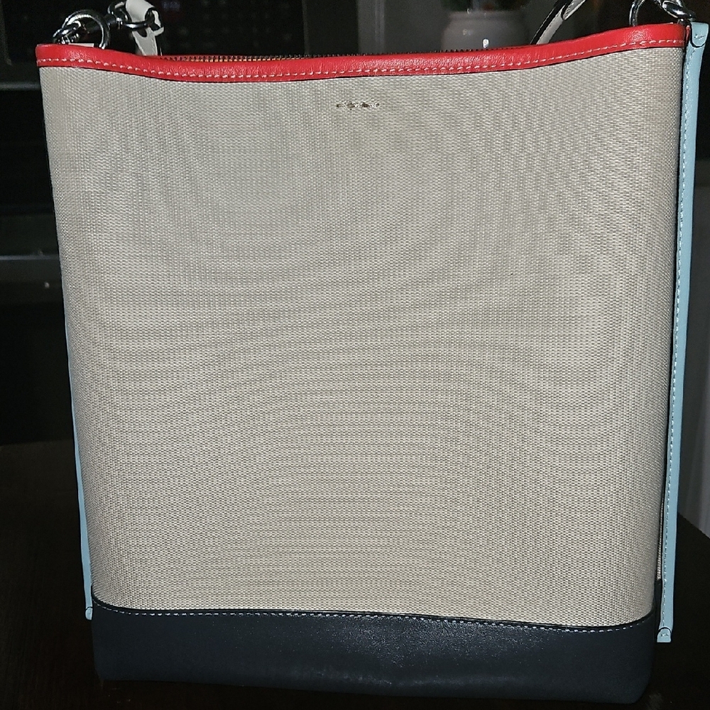 *NEW* COACH Cream and Navy Bag with Red and Light Blue Trim - Picture 5 of 13